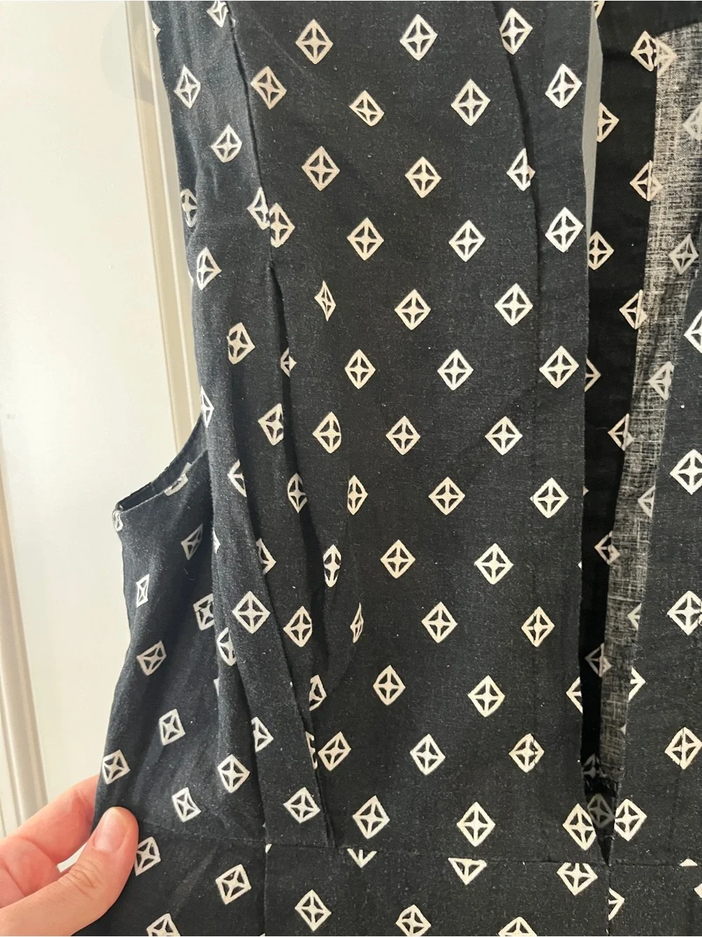Free People Size XS Black Sleeveless Keyhole Romper w/White Diamond Print